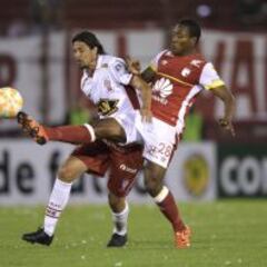 Santa Fe, cerca del título tras empatar con Huracán