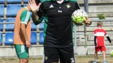 Pepe Mel, durante un entrenamiento.