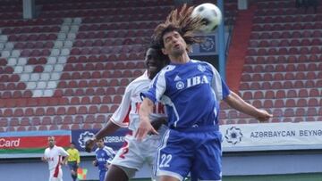 Durante los años 2007 y 2010 el exdelantero partió rumbo al fútbol de Azerbaiyán, donde se enfundó en las playeras Inter Baku y Neftchi Baku.