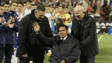 Fernando C&aacute;ceres, en su partido homenaje en La Romareda en 2013.