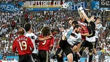 <b>CAMPEONES.</b> España ganó a Alemania en la Euro, pero la Mannshaft nos domina, como Italia. A Francia la superamos.