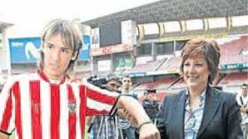 <b>ESTILO. </b>David López, en su primera aparición como rojiblanco.