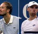 Lo califican como “los 5’ más locos de la historia del US Open”: bochorno de Medvedev tras invadir la pista un fotógrafo
