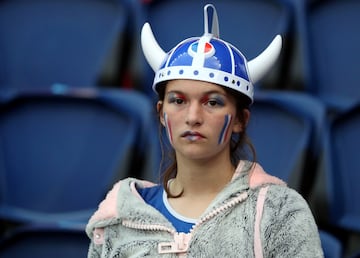 Las mejores imágenes de los aficionados desplazados a la Copa Mundial Femenina de Fútbol celebrada en Francia para animar a sus respectivas selecciones.