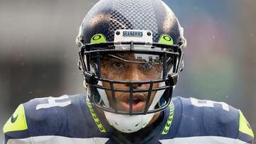El linebacker asegur車 que m迆ltiples jugadores estrellas de la defensiva de los Rams lo contact車 en cuanto los Seahawks lo cortaron.