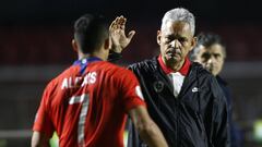 El ex futbolista y actual comentarista de TV mexicana, elogia a la Roja tras su notable goleada en el debut. &quot;Es un rival que hay que respetar&quot;, dice a AS.
