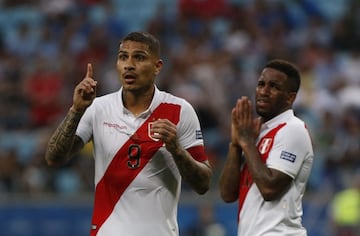 Guerrero y Farfán, los últimos estandartes de la Blanquirroja