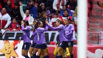 Alicia Cervantes celebrates her goal 0-1 with Natalia Villarreal of Guadalajara during the Quarter-final second leg match between Toluca and Guadalajara as part of the Liga BBVA MX Femenil, Torneo Apertura 2025 at Nemesio Diez Stadium, on November 09, 2025 in Estado de Mexico, Mexico.