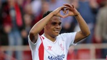 Dobletes de Bacca y Messi; Miranda dejó al Atleti con 10