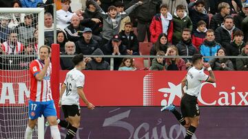 Hugo Duro celebra su gol al Girona.