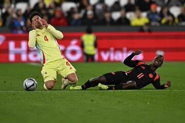 La Selección Colombia hizo historia al vencer por primera vez a la Selección de España. Daniel Muñoz fue el encargado de darle la victoria a la Tricolor al marcar el único gol del partido.