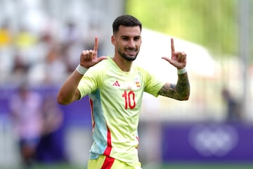 Club: Villarreal | Valor de mercado: 50 millones de euros.
Mediocampista creativo con gran visin de juego y capacidad para conectar el medio campo con la delantera. Su clusula de rescisin es de 60 millones de euros.