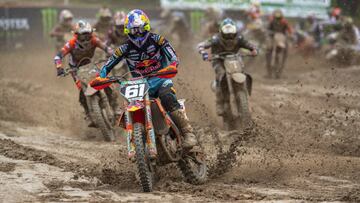 Jorge Prado arrasa en Mantova y aprieta el Mundial de MX2