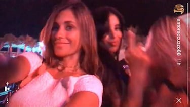 Messi, Suárez y Fábregas, de fiesta ibicenca con sus chicas