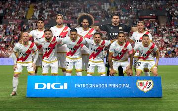 Once de inicio del Rayo Vallecano. Óscar Valentín, Florian Lejeune, Aridane, Stole Dimitrievski, Luis Espino, Isi, Unai López, Raúl de Tomás, Álvaro García, Óscar Trejo e Iván Balliu.