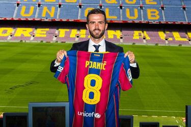 Barcelona Gamper squad: Pjanic and Fati in... Puig, Suarez and Vidal out