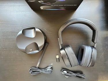 Roccat Syn Max Air, análisis. Auriculares de gran sonido… y una base de carga que es pura vida