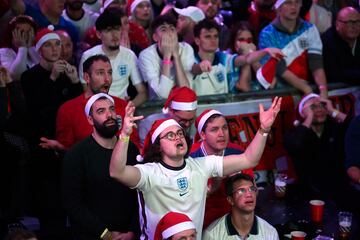 El boxpark de Wembley donde se reunieron multitud de aficionados para seguir el encuentro de Inglaterra