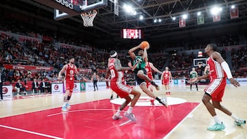 Cameron Hunt, del Asisa Joventut, en el Príncipe Felipe de Zaragoza.