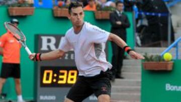 En semifinales, el colombiano jugara en dobles ante Jurgen Melzer, siembra 1 del torneo turco. 