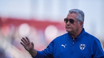 Víctor Manuel Vucetich anuncia su retiro como técnico