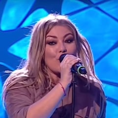 Amaia Montero se equivoca en plena actuación en Canal Sur