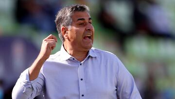 Futbol, Universidad de Chile vs Union Espanola.
Fecha 6, campeonato Nacional 2022.
El entrenador de Universidad de Chile Santiago Escobar es fotografiado durante el partido de primera division contra Union Espanola disputado en el estadio Elias Figueroa de Valparaiso, Chile.
27/03/2022
Andres Pina/Photosport
Football, Universidad de Chile vs Union Espanola.
6th date, 2022 National Championship.
Universidad de Chile's head coach Santiago Escobar is picturing during the first division match against Union Espanola held at the Elias Figueroa stadium in Valparaiso, Chile.
27/03/2022
Andres Pina/Photosport