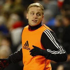 Van de Beek busca una salida