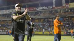 Maradona y Dorados entrenaron a oscuras en Oaxaca