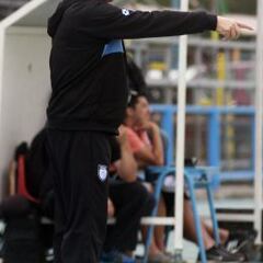 Nelson Acosta se aburrió y amenaza con irse de Iquique