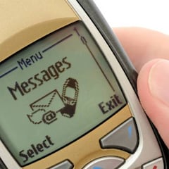 Vuelve este mítico celular a Colombia Nokia 1100: regresa como pieza de colección y así lo puedes adquirir