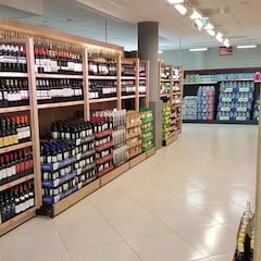 Un estadounidense exclama al ver los precios del vino en Mercadona