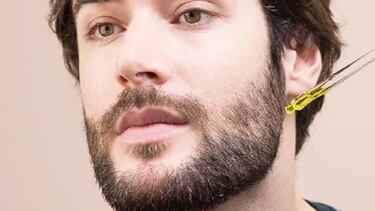 Los tres beneficios de usar aceite de romero (natural y anticaída) en tu pelo y barba