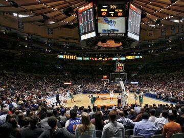 Empty seats can be seen at New York&#039;s Madison Square Garden as the Boston Celtics played the New York Knicks in their NBA basketball game, December 11, 2006. The teams have a historic rivalry, but both have losing records this season. REUTERS/Ray Stu