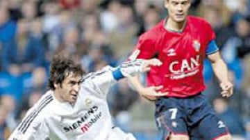 <b>Y LO QUE QUEDA...</b>. El Madrid tiene un
calendario de vértigo. El sábado visitará al Atlético, luego
recibirá al Barça y después irá a Riazor. Los tres últimos
encuentros son contra el Mallorca en casa, Murcia fuera y la Real en el Bernabéu. El Valencia se medirá a la Real
(en casa), Athletic (fuera), Betis, Sevilla, Villarreal y
Albacete.