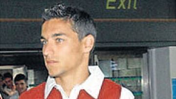 <b>FRENÉTICO. </b>El fin de semana será largo y muy intenso para los sevillistas. Salieron a las diez de la mañana y acabaron a las cinco de la madrugada tras jugar un partido. El equipo aprovechará la tarde del sábado para realizar visitas turísticas por la ciudad. El club también ha programado un acto de firmas en el Chicago Soccer.