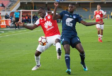 Morelo hizo su séptimo gol en la Libertadores. No alcanzó para vencer a Emelec.
