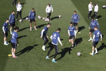 Risas y buen ambiente en el entrenamiento del Real Madrid