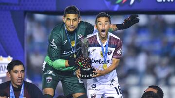 Humberto Hernandez and Christian Bermudez lifties the Champion trophy during the game Celaya FC vs Atlante, corresponding second leg Final of the Torneo Apertura 2022 of the Liga BBVA Expansion MX, at Miguel Aleman Valdes Stadium, on November 12, 2022.
<br><br>
Humberto Hernandez y Christian Bermudez levantan el trofeo de Campeon durante el partido Celaya FC vs Atlante correspondiente a la vuelta de Final del Torneo Apertura 2022 de la Liga BBVA Expansion MX, en el Estadio Miguel Aleman Valdes, el 12 de noviembre de 2022.