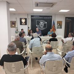 La Agrupació de Penyes retoma relaciones con el Valencia