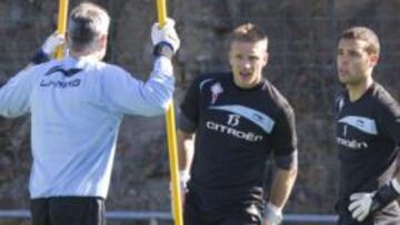 Se busca un meta con experiencia en Primera División