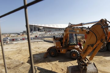 Obras de acondicionamiento del exterior del Estadio.