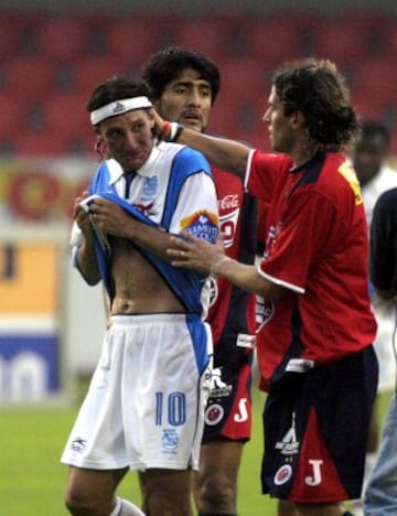 Esta ocasión, el dinero no evitó su descalabró a la segunda división. El descenso se concretó ante su rival regional, Tiburones Rojos de Veracruz.