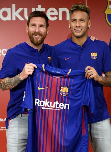 Rakuten patrocinará al Barcelona las cuatro próximas temporadas. Messi, Neymar, Piqué y Arda presentaron en Japón el nuevo sponsor que lucirán.