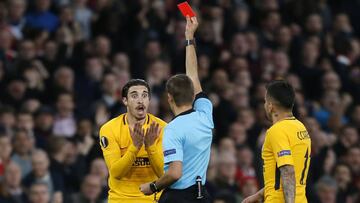 Vrsaljko fue expulsado en el minuto 9 y Simeone, en el 12'