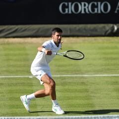 Djokovic barre a Auger-Aliassime