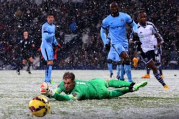 La nieve se robó todas las miradas del duelo entre Manchester City y West Bromwich.