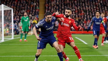 Achraf Hakimi ante Mohamed Salah.