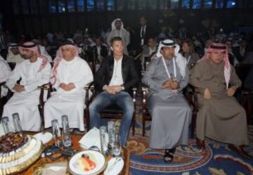 Cristiano Ronaldo recibe el premio 'Globe Soccer' en Dubai