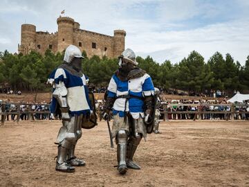 El combate medieval es un nuevo deporte nacido en Rusia hace más de veinte años, que ha elaborado un reglamento, ha creado una Federación Internacional y busca su expansión.  